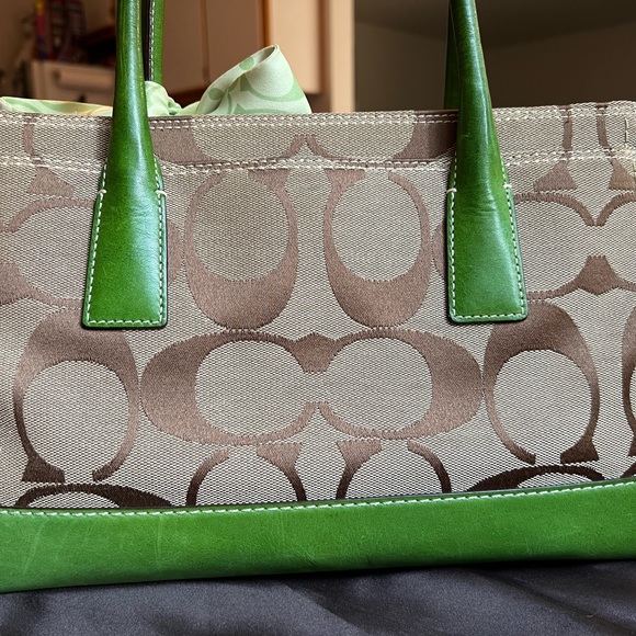 2008 Coach bag, tan with green leather trim, gently used - Picture 6 of 15